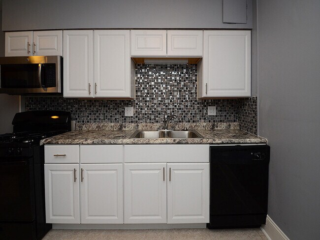 Building Photo - 26 S 6th St