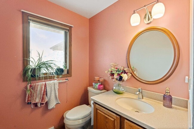 Building Photo - 1853 Wallinford Dr