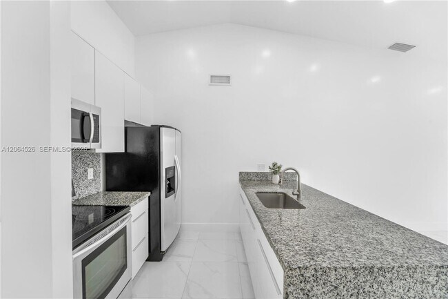 Building Photo - 6742 NW 188th Terrace