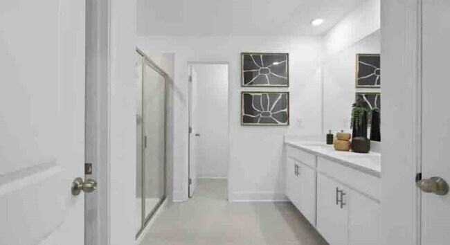 Building Photo - 372 Red Dragon Dr