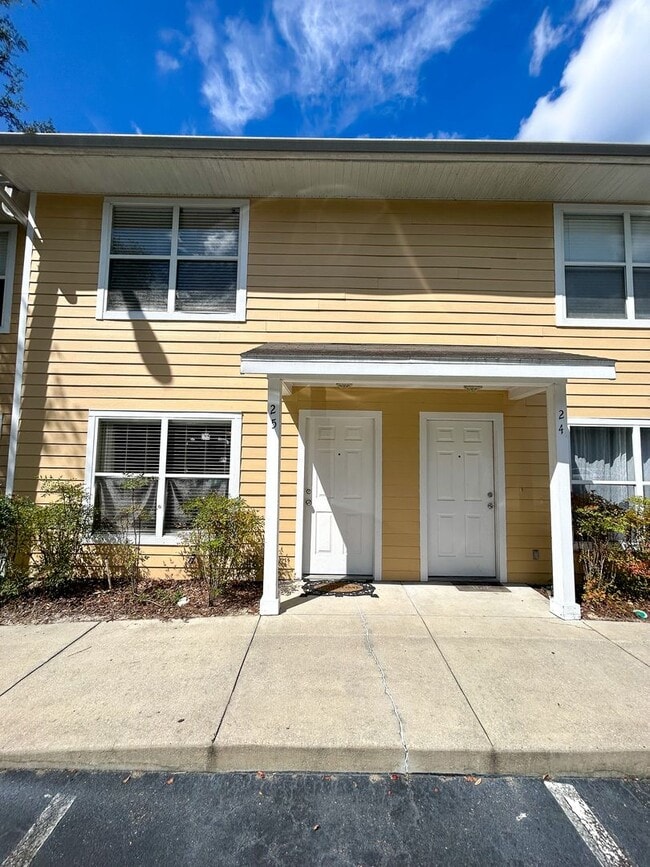 Primary Photo - 2/2.5 Cozy Condo in Isabella Park