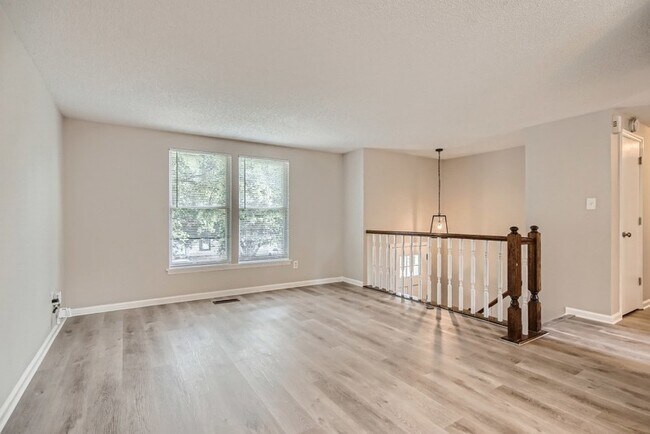 Building Photo - 5934 Sunrise Ct