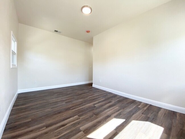 Building Photo - 767 Buena Vista Ave
