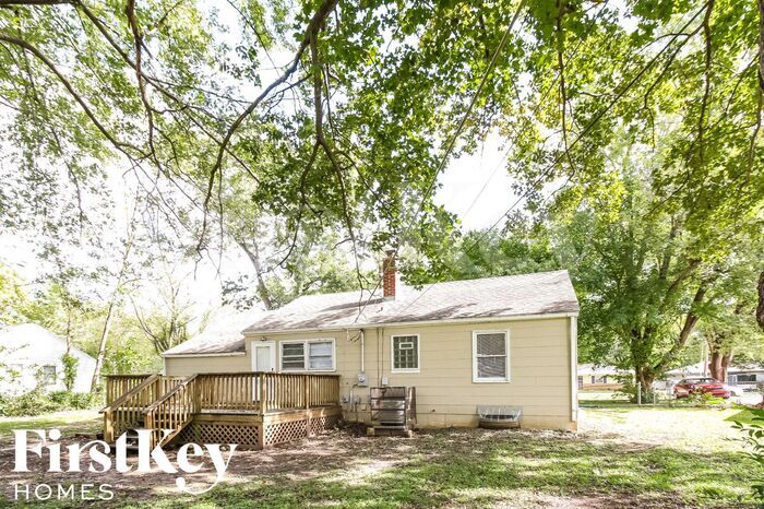 Building Photo - 10110 Hillcrest Rd