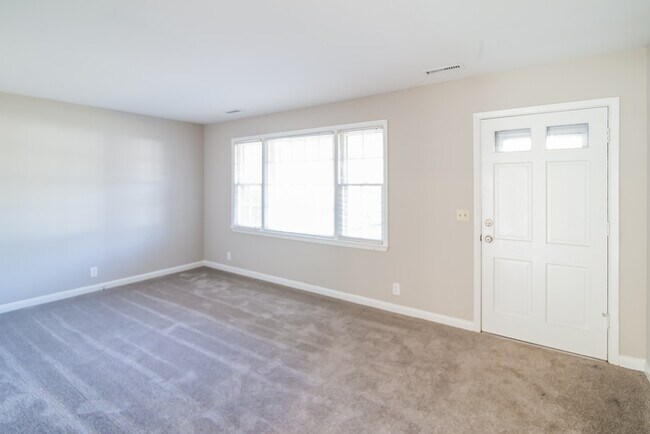 Building Photo - 108 Henrietta Dr