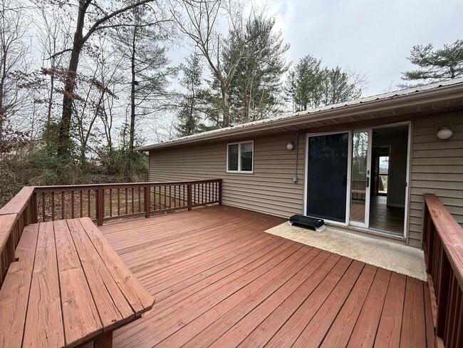 Building Photo - 3 Bedroom 2 Bathroom Home located in Greene County, TN