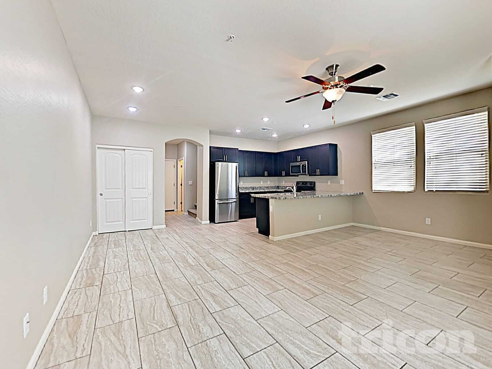 Building Photo - 12541 W Hummingbird Terrace