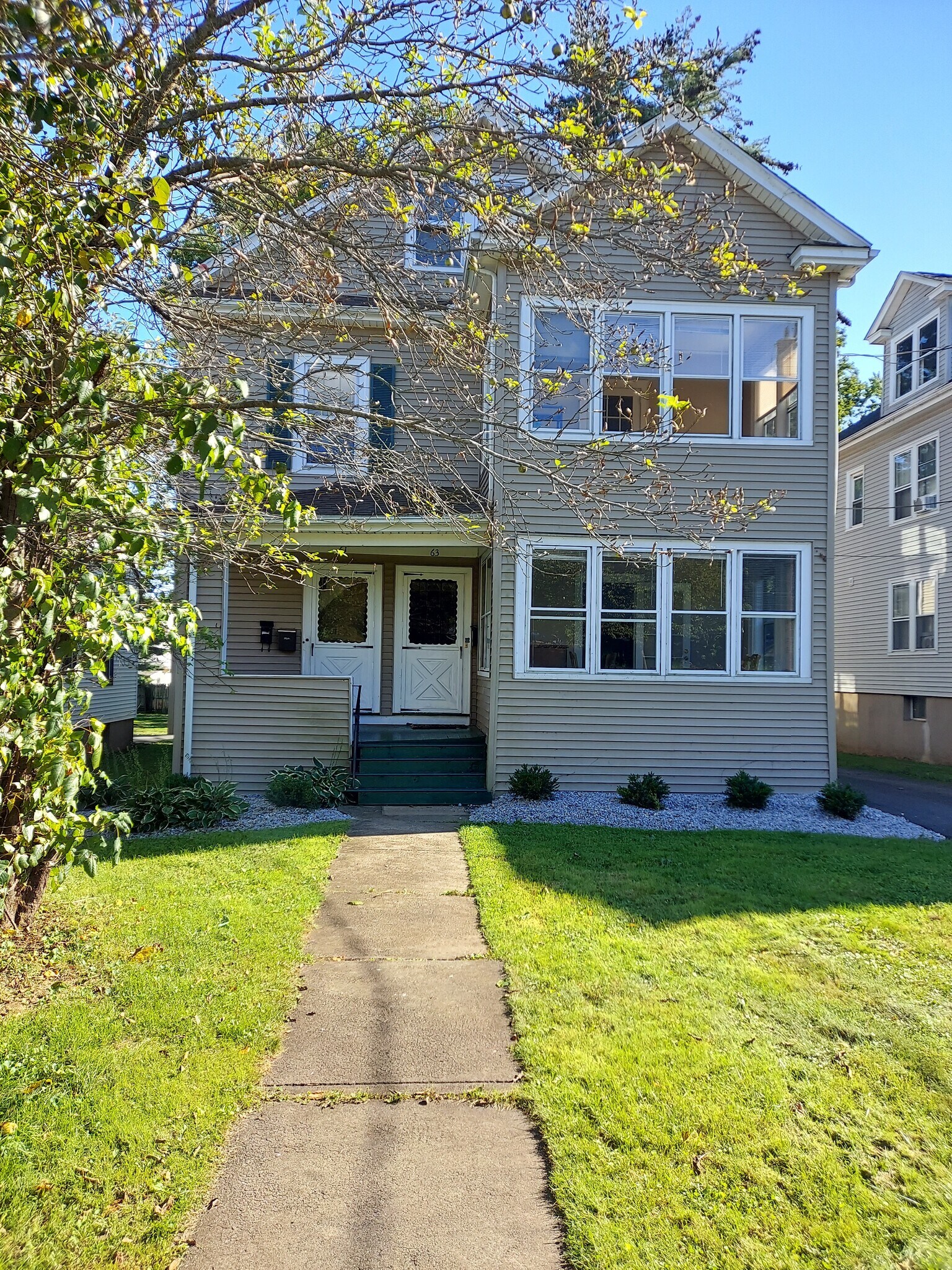 Building Photo - 61 Burr St