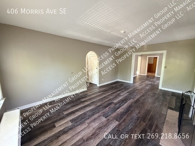 Building Photo - 406 Morris Ave SE