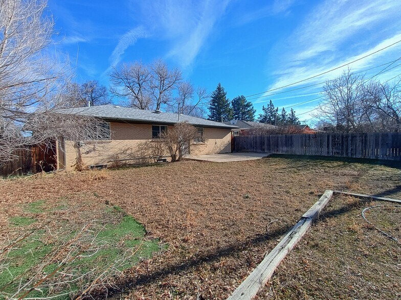 Building Photo - 235 Hemlock St