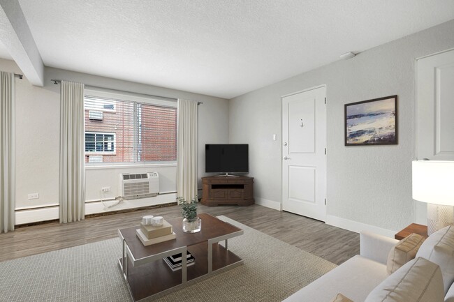 Building Photo - 1594 S Albion