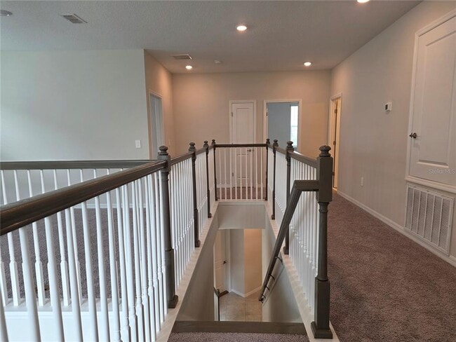 Building Photo - 2865 High Pointe St
