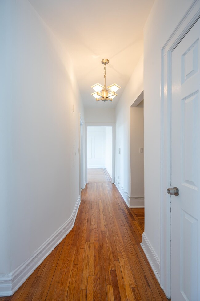 Building Photo - 340 Fairmount Ave