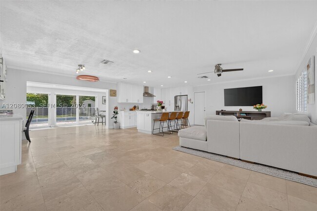 Building Photo - 14220 SW 86th Ave