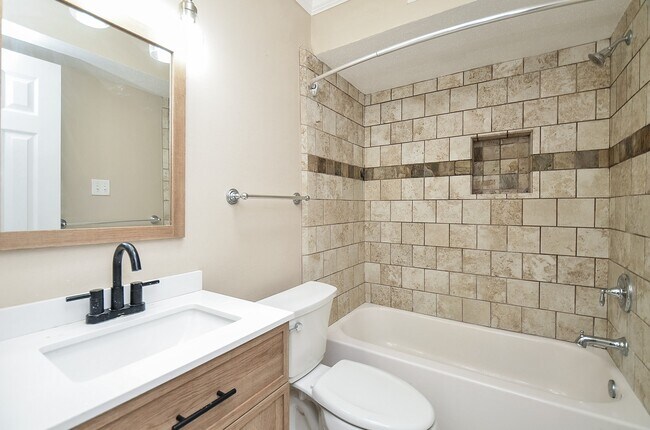 Building Photo - 13074 Trail Hollow Dr