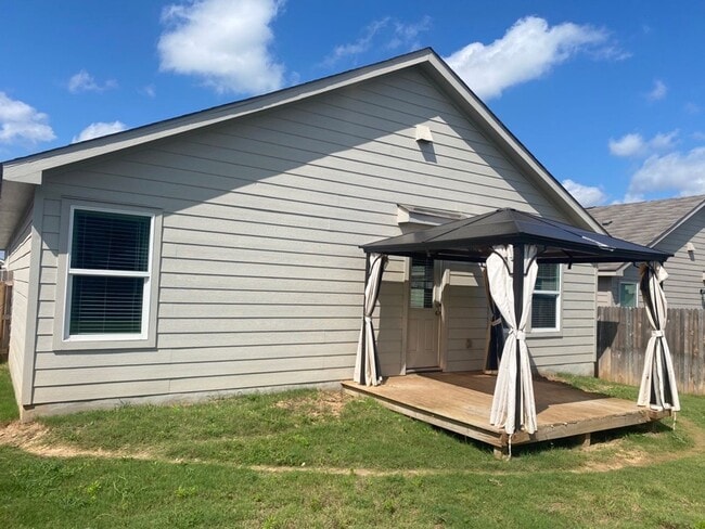 Building Photo - 4 BR /2 BA - 1667 SF Home in Hidden Trails...