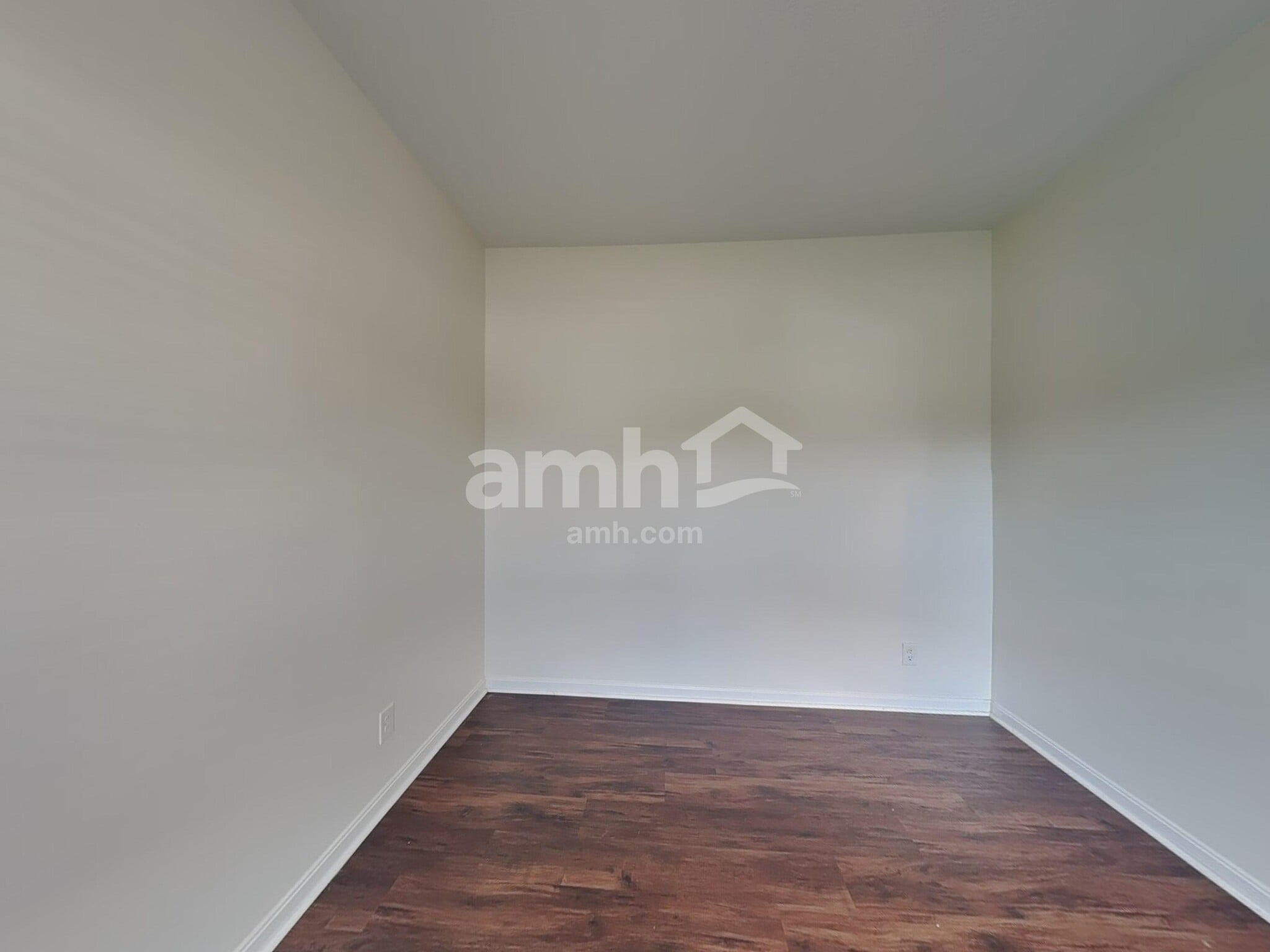 Building Photo - 735 Norbie Dr