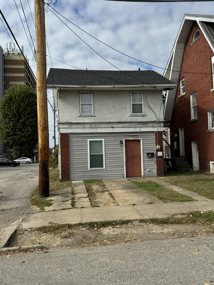 Building Photo - 507 1/2 Park Ave