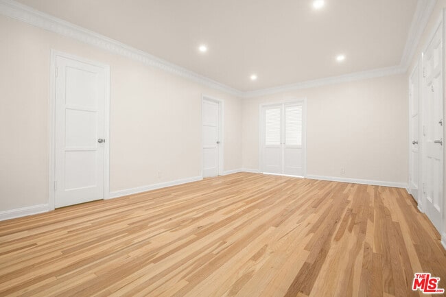 Building Photo - 405 Shirley Pl