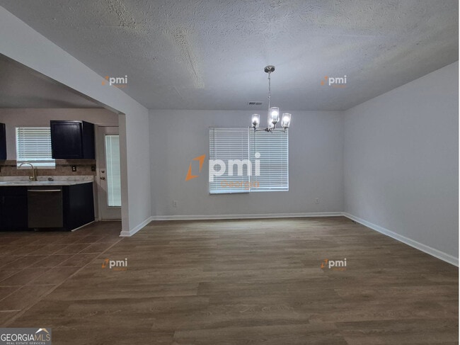 Building Photo - 304 Klinetop Dr
