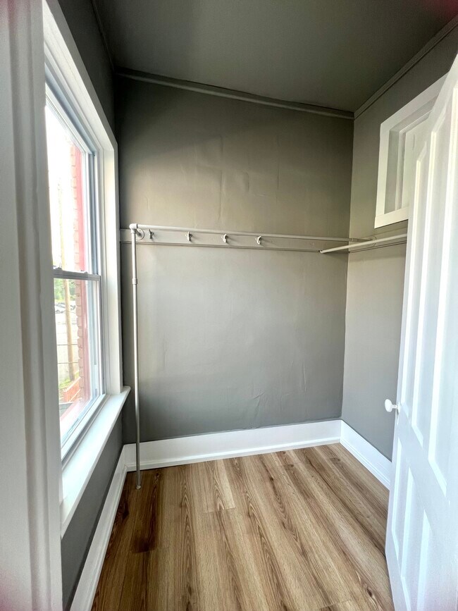 Building Photo - 41 Elk St