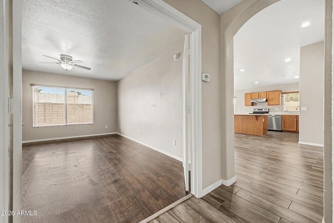 Building Photo - 308 W Liberty Ln