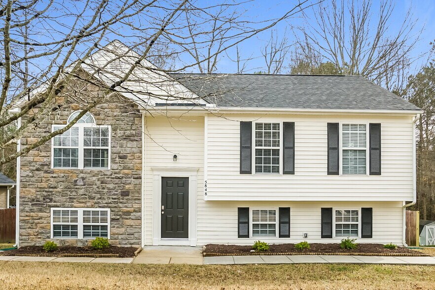 Primary Photo - 5848 Brambleton Ave