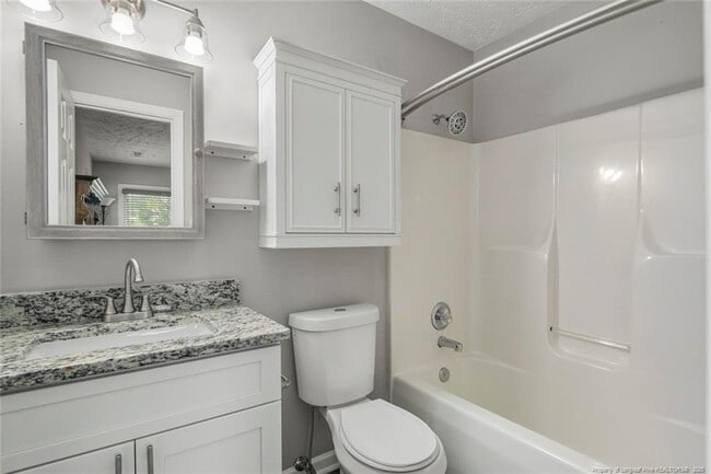 Building Photo - 106 Bluejay Ct