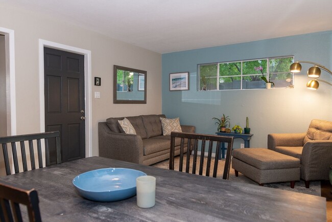 Building Photo - Charming 3BR House in Scottsdale