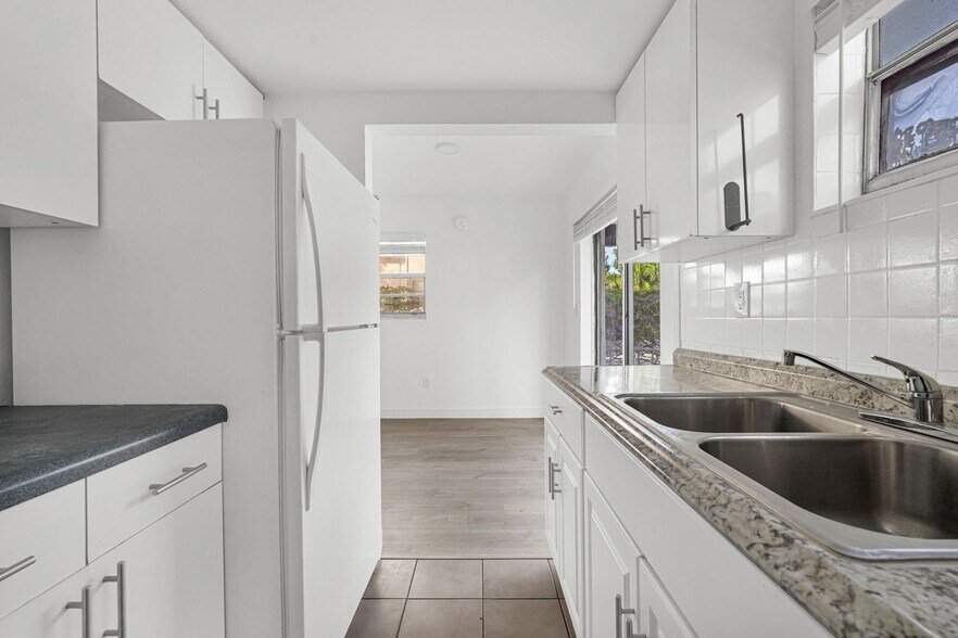 Building Photo - 8276 NE Miami Ct