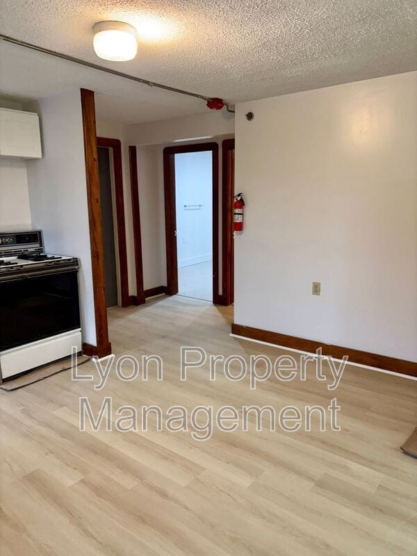 Building Photo - 262 Illinois St