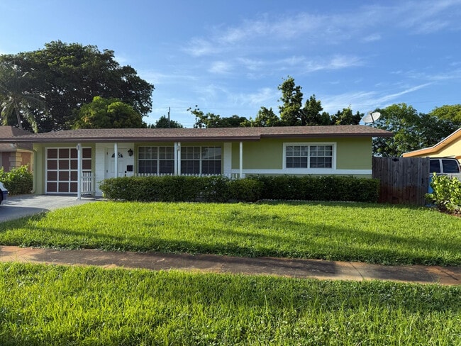 Building Photo - 5839 NW 16th St