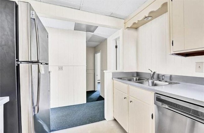 Building Photo - 84-84 Wampanoag Cir