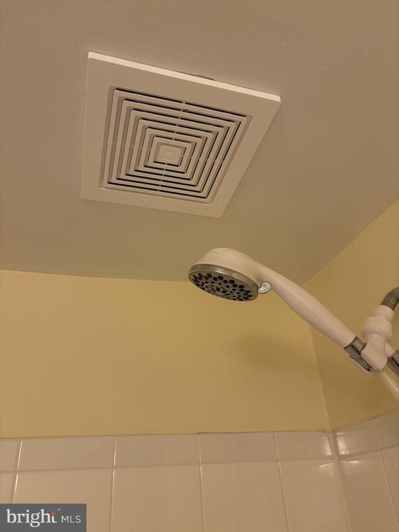 Building Photo - 1001 Marcy Ave