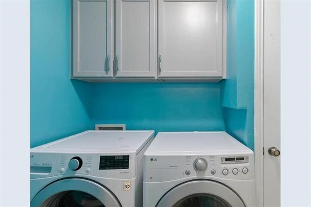 Building Photo - 2031 Towngate Dr