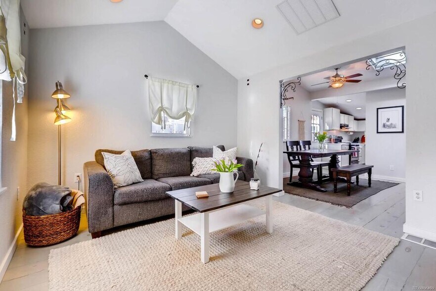 Building Photo - 4481 Meade St