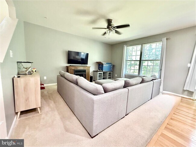Building Photo - 43661 Evening Primrose Ct