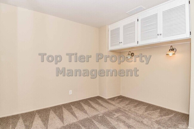 Building Photo - Beautiful 3 Bd/2.5 Ba/1697 sf Walnut Creek townhouse in desirable neighborhood! Available April 1st!