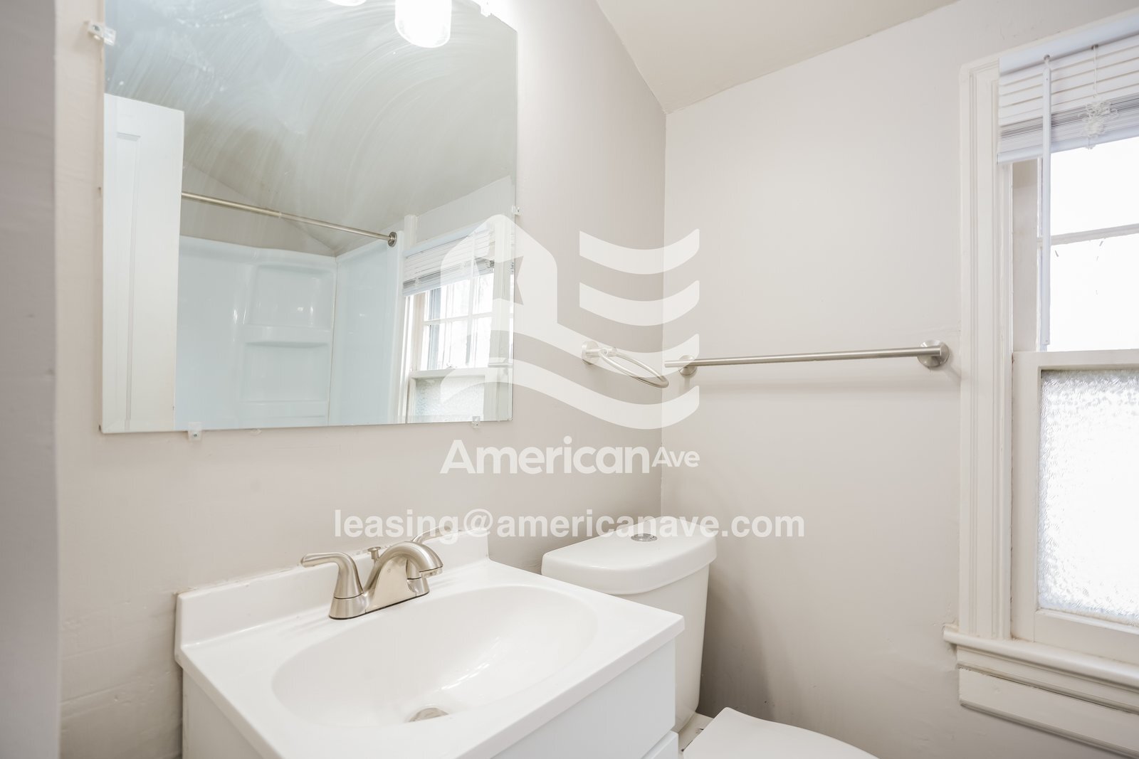 Building Photo - 1325 N Meade St