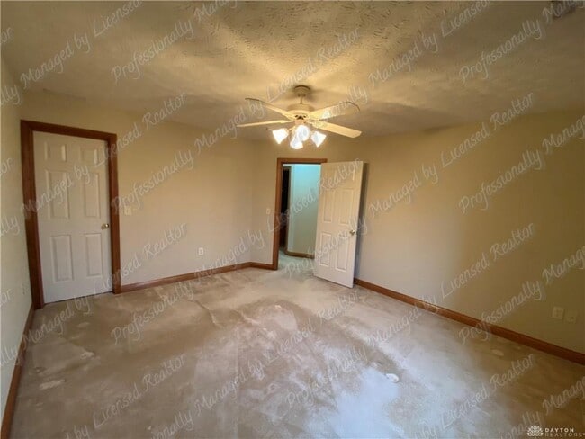Building Photo - 6353 Charlotte Ct