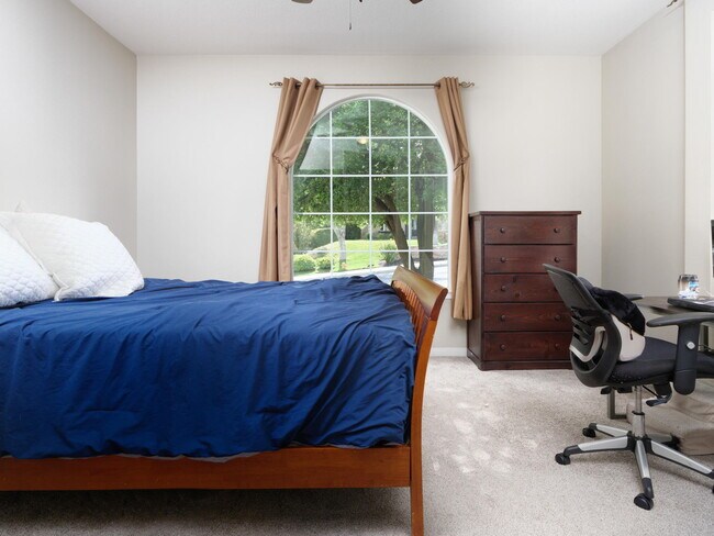 Building Photo - 29158 Black Pine Way