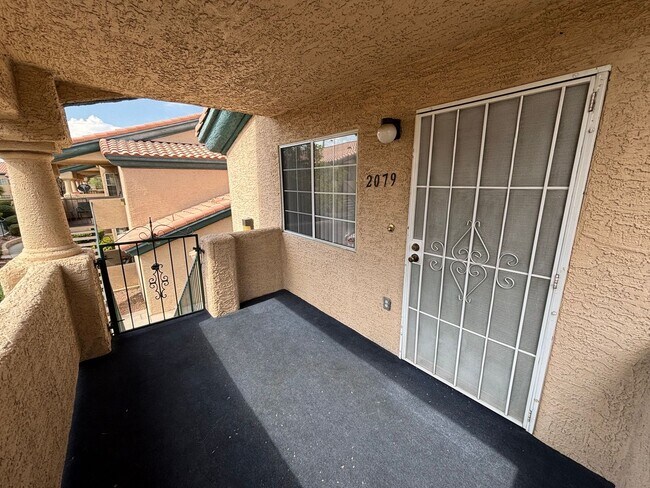 Building Photo - Beautiful 2BED/2BATH Condo near The Lakes