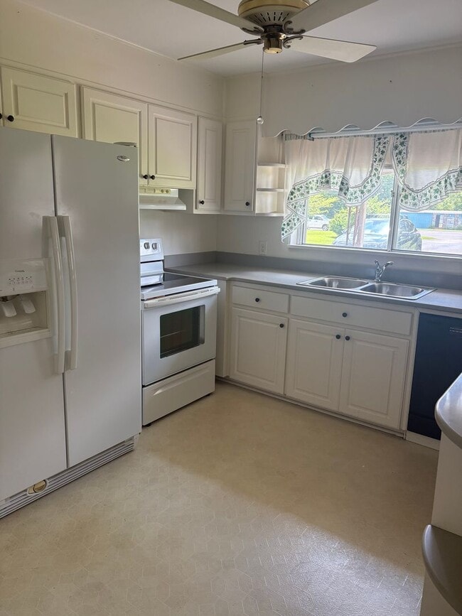 Building Photo - New For Rent in Moody!
