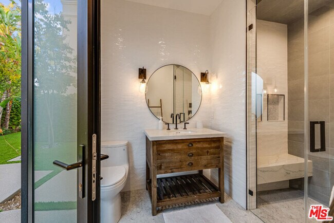 Building Photo - 25879 Chalmers Pl