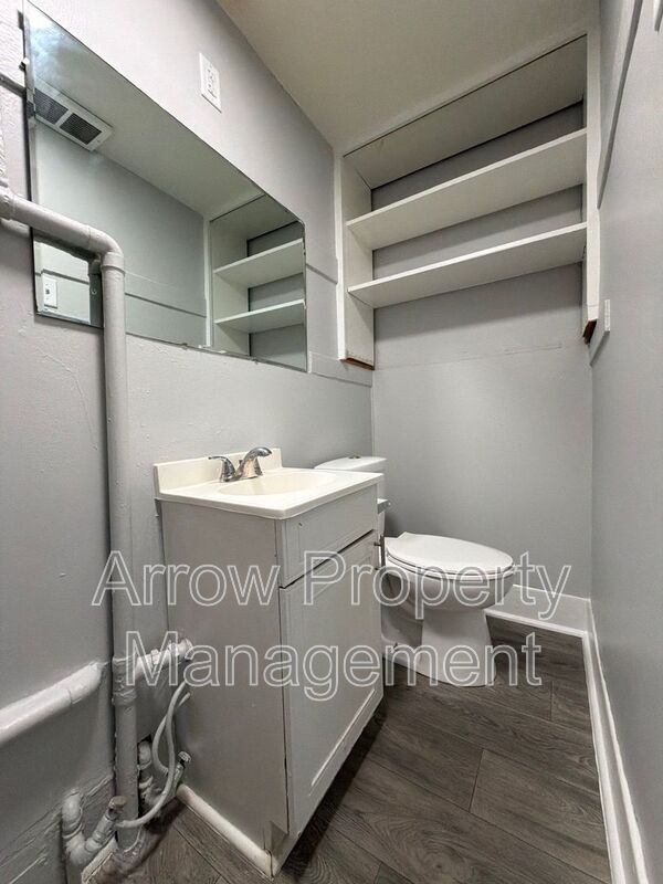 Building Photo - 1341 D St