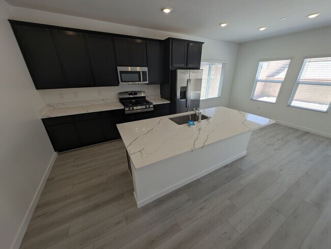 Building Photo - 3339 Rocky Waters Ave
