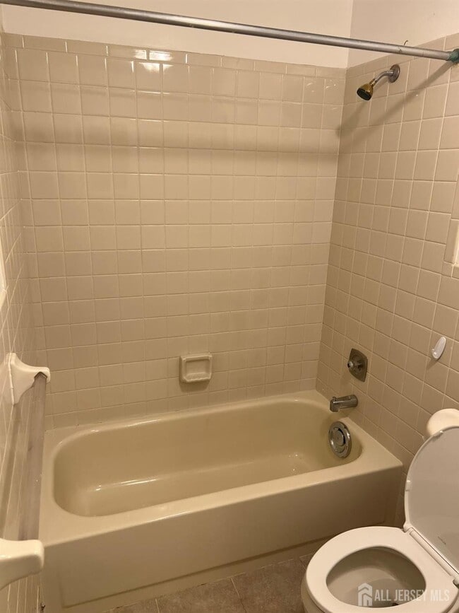 Building Photo - 304 Merrywood Dr