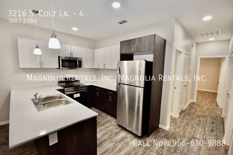 Building Photo - 3216 S Colt Ln