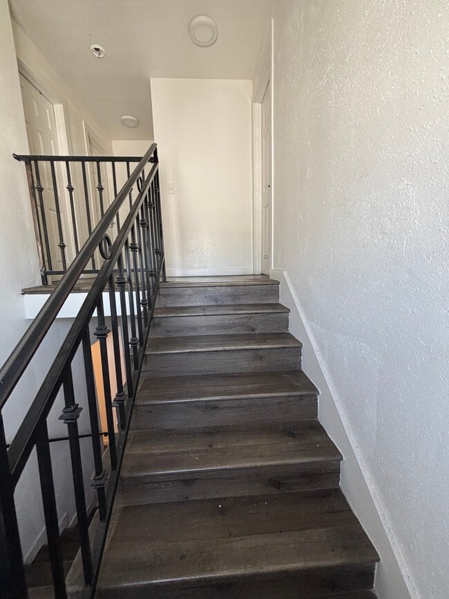 Building Photo - 4059 Brighton Ave