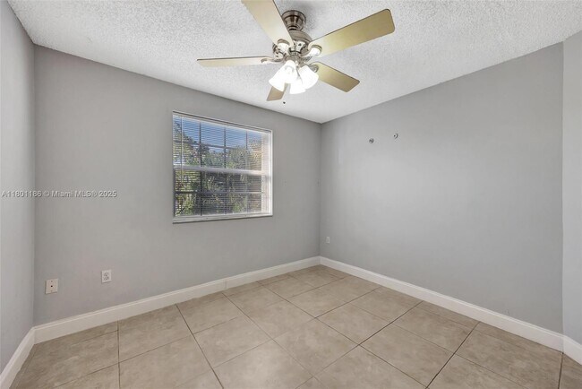Building Photo - 11845 SW 99th St